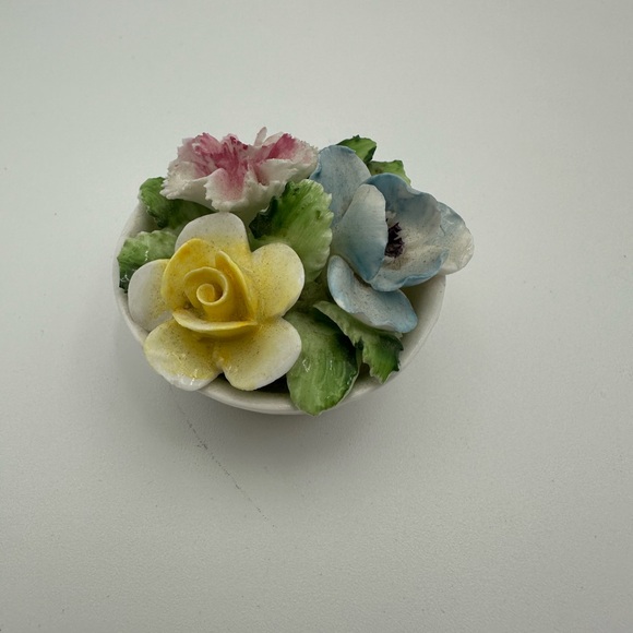 Vintage Royal Doulton Bone China Porcelain  Bouquet Basket Made In England 2” - Picture 1 of 7